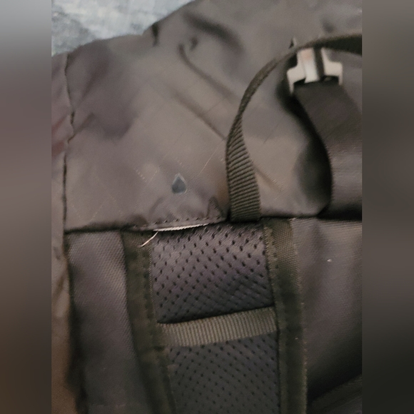 Camelback Pivot Rolltop Pack - Picture 9 of 12